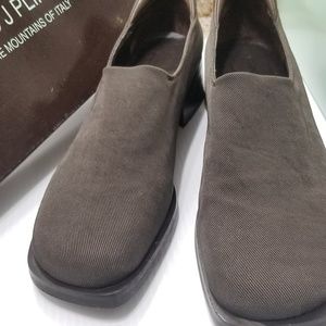 Donald J Pliner Black shoes